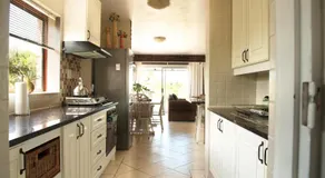 Paradise Self-Catering Units - Image 2