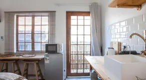 Savannah Boutique Guest Suite - Image 3