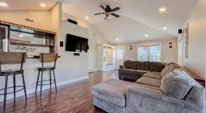 3Bed 2Bath Outdoor Oasis, Fenced Yard, HOT TUB! - Image 2