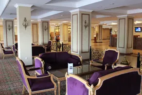 Grand Mir Hotel - Image 4