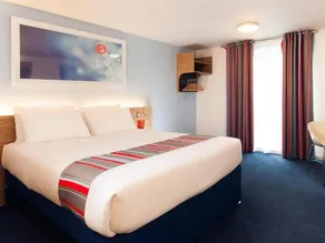 Travelodge Clacton on Sea Central - Image 5