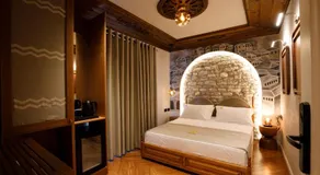 Nostalgia Boutique Hotel - Image 2