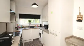Exceptional 3 Bed, Great Location in Ashby Ideal for Travellers, Short Holiday Stays And Contractors - Image 5