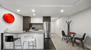 Stylish Central Braddon 1 Bed, Pool, Gym, Parking - Image 3