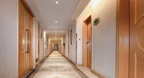 Vienna Hotel Yueyang Huarong Avenue - Image 3