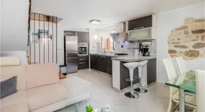 Stunning Home In Rab With House Sea View - Image 2