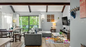 Timberline Retreat by AvantStay - Image 2
