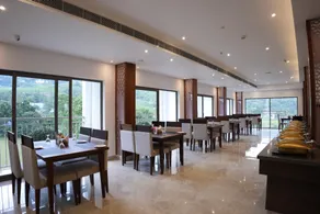 Golden Munnar Palace By Hawk Hospitality - Image 4