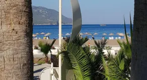On Hotel - Image 5