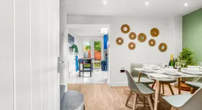 3 Bed & Sleeps 8, Free Parking - 15 mins from Tottenham Stadium By Stay Aura Holiday Lets London - Image 3