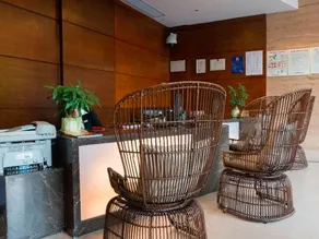 Huangjiang Holiday Hotel - Image 4