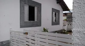 Casa 2 quartos e sala com cozinha e banheiro de FRENTE pro RIO em Caraguagautatuba Porto Novo 900 metros da Praia - Image 4