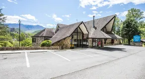 Fabulous Chalet Inn - Image 4