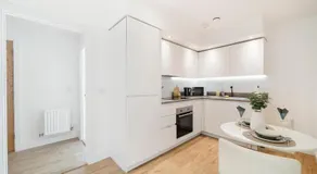 New-Build 1-Bed Apartment in Luton - Image 5