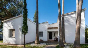 Villa Familiar con Piscina - Image 5