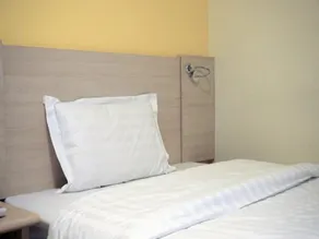 7 Days Inn Beijing Daxing Huangcun Qingyuan Road Subway Station Branch - Image 2