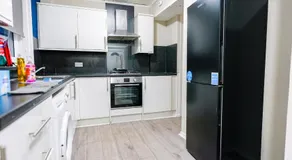 Mayfield House - Image 4
