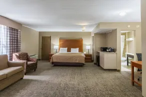 OYO Greenridge Hotel - Image 2
