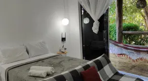 Studio apartment with private jacuzzi - Image 2