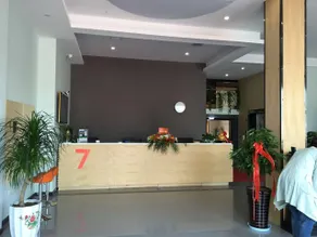 7 Days Premium·Guanyun Nanjing West Road Hesheng Plaza - Image 2