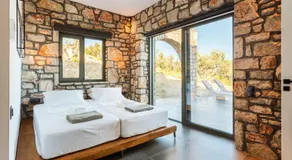 Gerakada Exclusive-Seaview Villa with Private Pool - Image 2