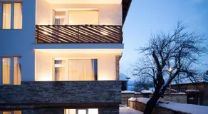 Къщи за гости Сноуфлейк Snowflake Chalet and Snowflake Lodge - Image 3