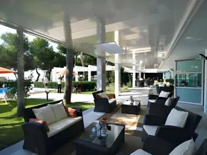 International Beach Hotel - Image 3