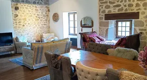 Domaine Le Verger B&B met royale salon, complete keuken en hammam - Image 3