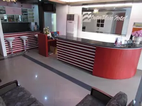 Oyster Plaza Hotel - Image 4