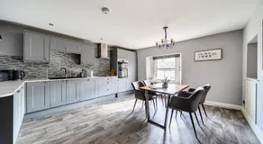 Cosy Apartment above Village Pub - Image 5