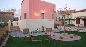 Castrusso Castle apartments - Image 3