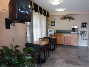 Executive Inn and Suites Longview - Image 3