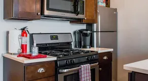 Lovely 2BR apartment by Wooster Square- great neighborhood - Image 4
