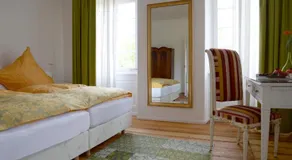 Alte Apotheke Bed & Breakfast - Image 2