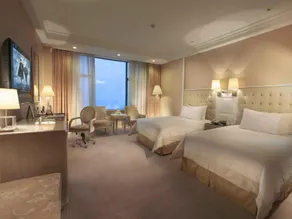 Golden Sun Hotel - Image 3