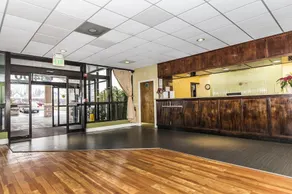 NORTHEAST GARDEN INN. - Image 4