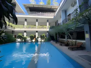 crystal inn - Image 2