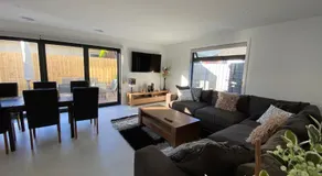 Beautiful New Holiday Place 5 Mins To Beach With Gym, Kitchen And Office Nook - Image 3
