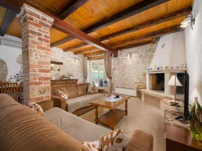 Villa Ida with pool in Višnjan, Istria - Image 3