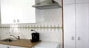 APARTAMENTO CÉNTRICO ESPACIOSO y CON GALERÍA ACRISTALADA - Image 4
