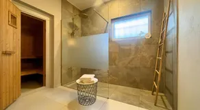 Private stay with sauna and bicycles - Image 2