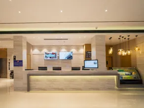 City Comfort Inn Wuzhou High-speed Railway Station Canghai Lake Park - Image 2