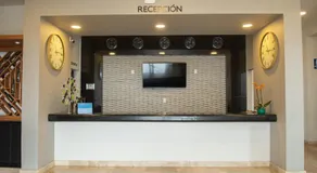 HOTEL MERLOT INN - Image 3