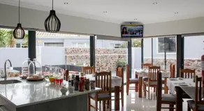 Elizabeth House - Image 4