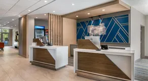 Holiday Inn Express Savannah - Gateway by IHG - Image 4