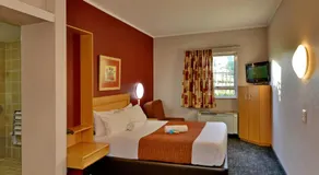 Road Lodge JNB Airport - Image 2