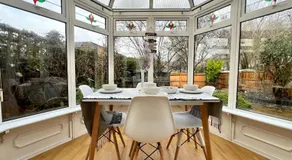 J&J stays 5 bedroom detached house in Peterborough with parking - Image 2
