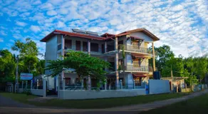 Rathna Holiday Resort - Image 3