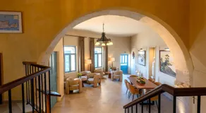 Captain's House Hotel Suites & Apartments - Image 5