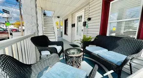 Entire Lovely 3 Bedroom, 2 Bathroom Apartment! 1 Block to the Beach and Boardwalk! - Image 4